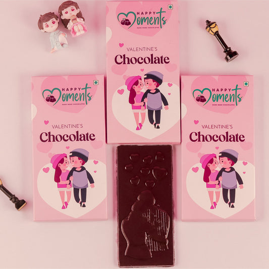 Hugging couple chocolate bar